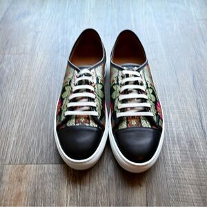 Taft Victoria Sneakers